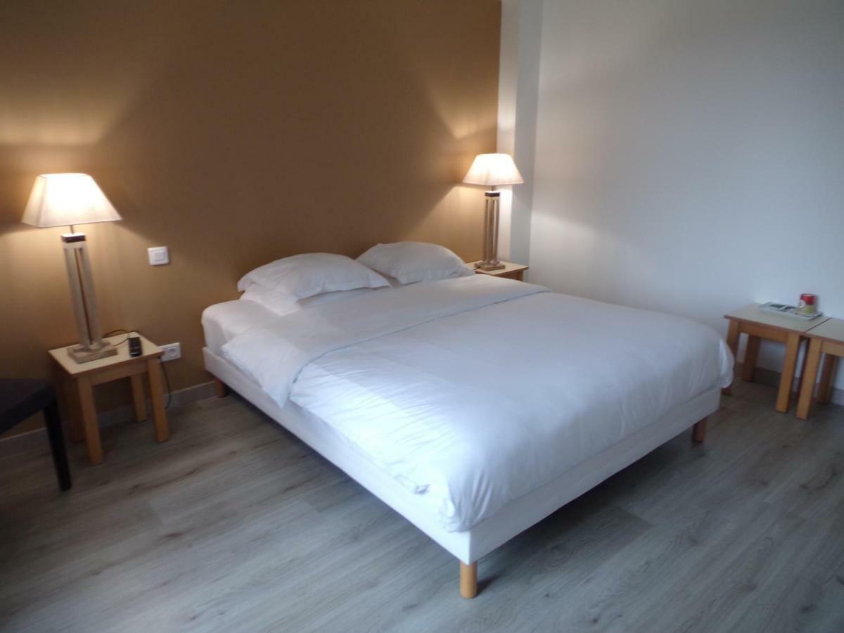 Domaine De Bel Air Hotel Cerans-Foulletourte Luaran gambar